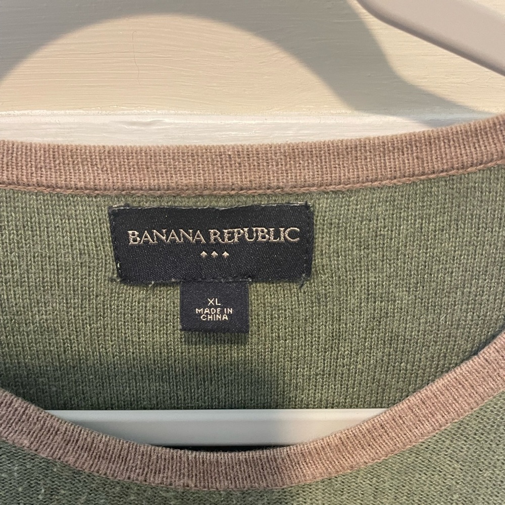 Banana Republic men’s striped sweater size XL - Picture 2 of 3